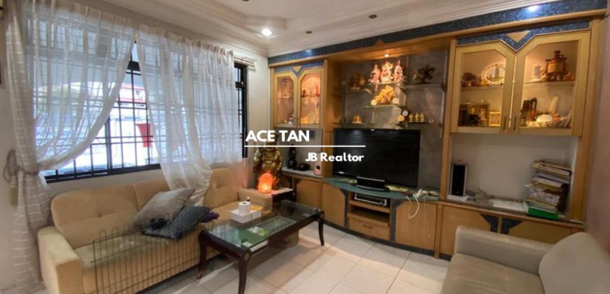 Taman Molek, Big Terrace House Taman Molek, Big Terrace House