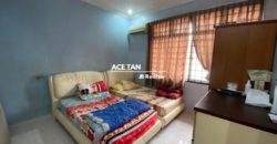 Taman Molek, Big Terrace House Taman Molek, Big Terrace House