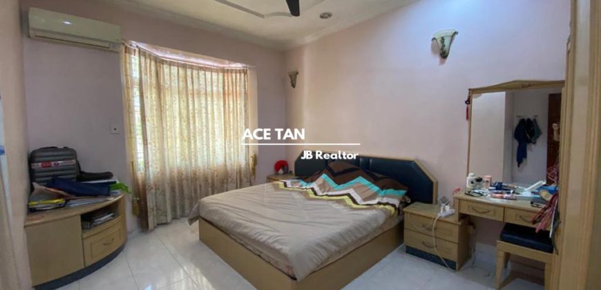 Taman Molek, Big Terrace House Taman Molek, Big Terrace House