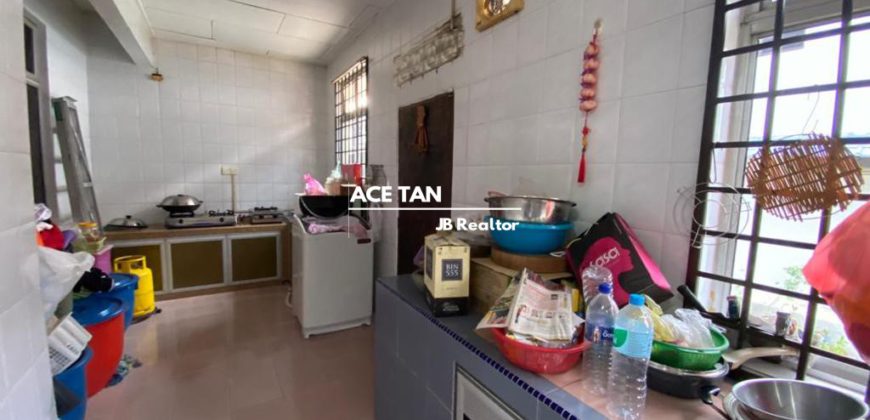 Taman Molek, Big Terrace House Taman Molek, Big Terrace House