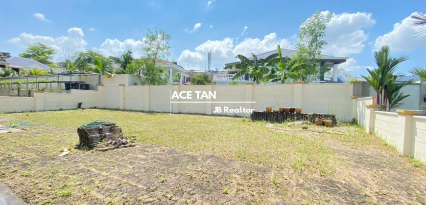 Taman Bukit Rinting (2 Storey Bungalow) Land Area : 8,844 sqft Taman Bukit Rinting (2 Storey Bungalow) Land Area : 8,844 sqft
