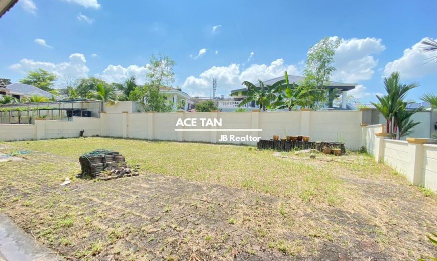 Taman Bukit Rinting (2 Storey Bungalow) Land Area : 8,844 sqft Taman Bukit Rinting (2 Storey Bungalow) Land Area : 8,844 sqft