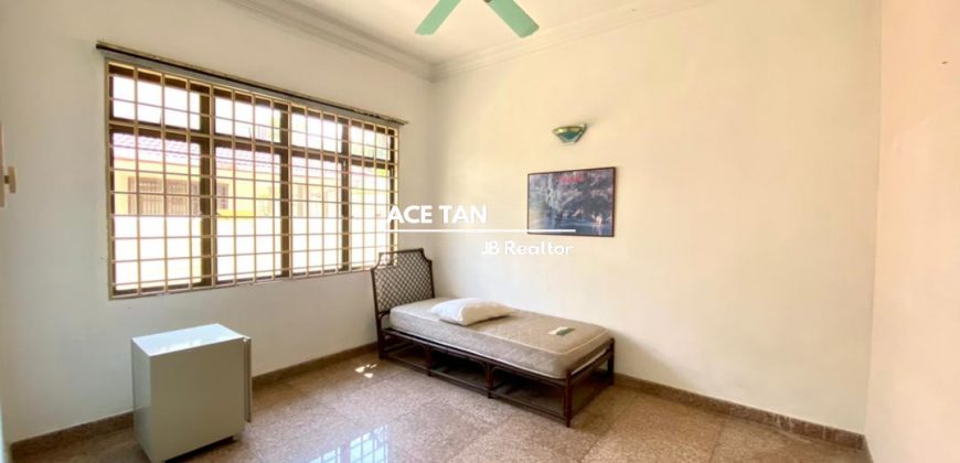 Taman Bukit Rinting (2 Storey Bungalow) Land Area : 8,844 sqft Taman Bukit Rinting (2 Storey Bungalow) Land Area : 8,844 sqft