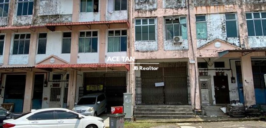 Taman Mutiara (3 Storey Shop Lot) Ulu Tiram