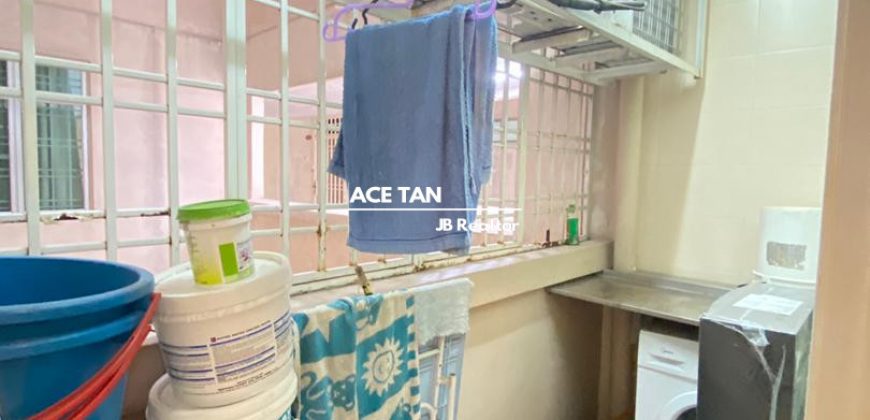 Lake View Suite, Mount Austin – Apartment Corner Lot