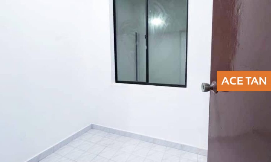 Taman Megah Ria – 1.5 Storey Semi Detached – FOR SALE