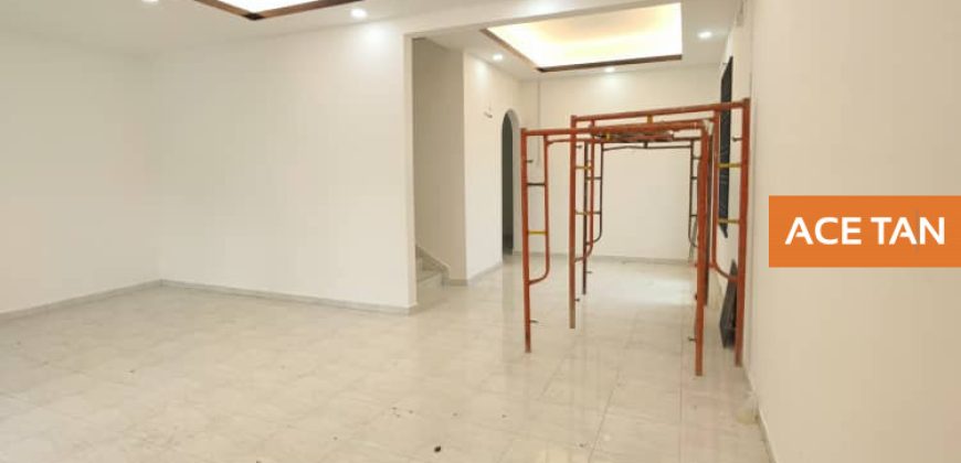 Taman Sri Nenas @ Pekan Nanas – 2 Storey Terrace House End Lot – FOR SALE