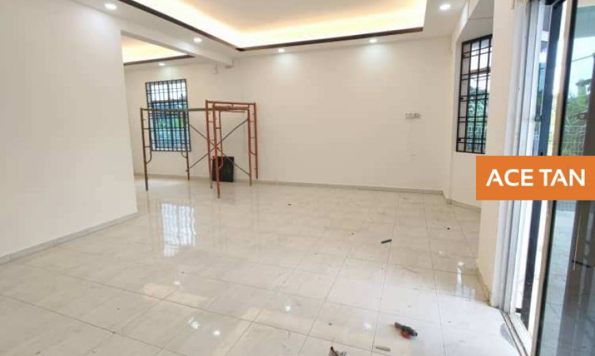 Taman Sri Nenas @ Pekan Nanas – 2 Storey Terrace House End Lot – FOR SALE