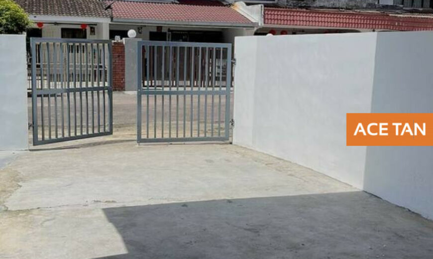 Taman Bukit Tiram – 2 Storey End Lot Terrace House – FOR SALE Taman Bukit Tiram – 2 Storey End Lot Terrace House – FOR SALE
