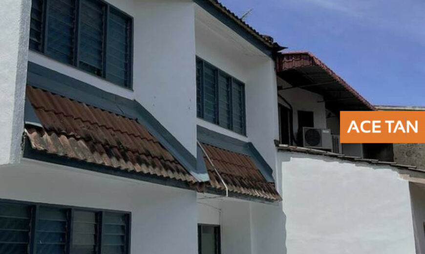 Taman Bukit Tiram – 2 Storey End Lot Terrace House – FOR SALE Taman Bukit Tiram – 2 Storey End Lot Terrace House – FOR SALE