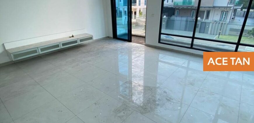 Setia Indah – 2 Storey Corner Semi Detached – FOR SALE Setia Indah – 2 Storey Corner Semi Detached – FOR SALE