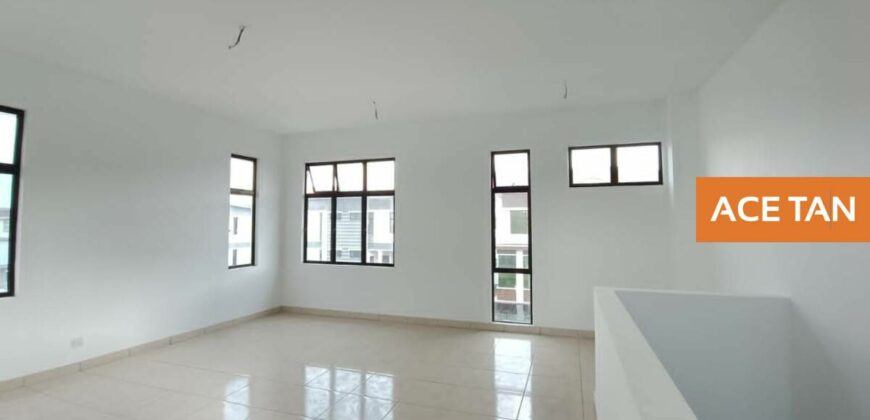 Mutiara Mas – 2.5 Storey Corner Cluster House – FOR SALE Mutiara Mas – 2.5 Storey Corner Cluster House – FOR SALE