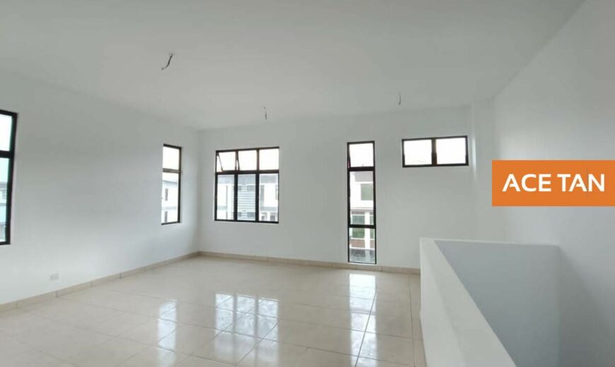 Mutiara Mas – 2.5 Storey Corner Cluster House – FOR SALE Mutiara Mas – 2.5 Storey Corner Cluster House – FOR SALE