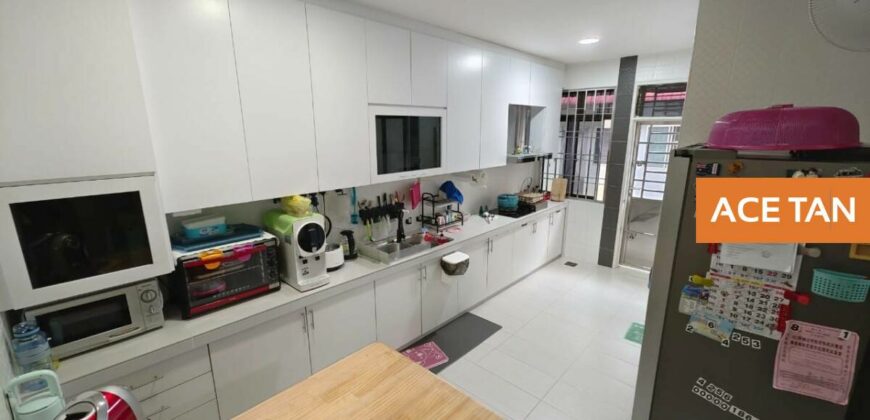Taman Pulai Utama – 2 Storey Terrace House – FOR SALE