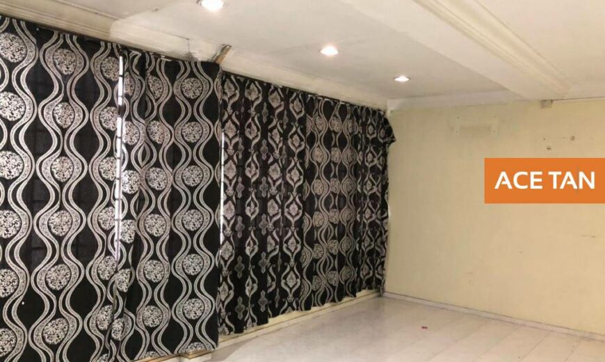 Johor Jaya – 3 Storey Shop Lot – FOR RENT Johor Jaya – 3 Storey Shop Lot – FOR RENT