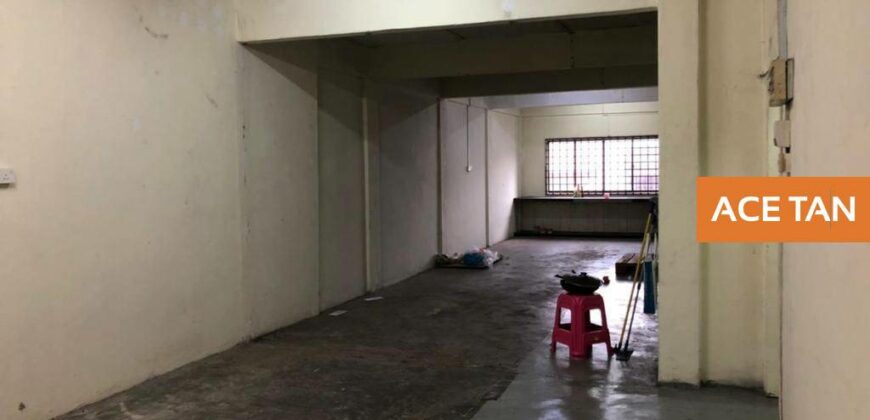 Johor Jaya – 3 Storey Shop Lot – FOR RENT Johor Jaya – 3 Storey Shop Lot – FOR RENT
