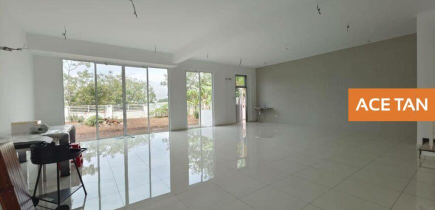 Mount Austin – 2 Storey Corner Cluster House – FOR SALE Mount Austin – 2 Storey Corner Cluster House – FOR SALE