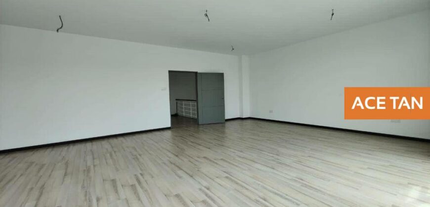 Mount Austin – 2 Storey Corner Cluster House – FOR SALE Mount Austin – 2 Storey Corner Cluster House – FOR SALE