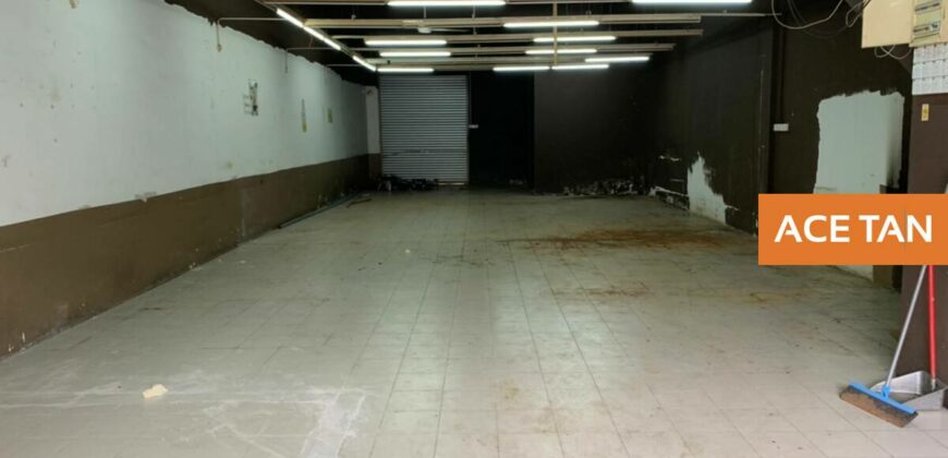 Johor Jaya – 3 Storey Shop Lot – FOR RENT Johor Jaya – 3 Storey Shop Lot – FOR RENT