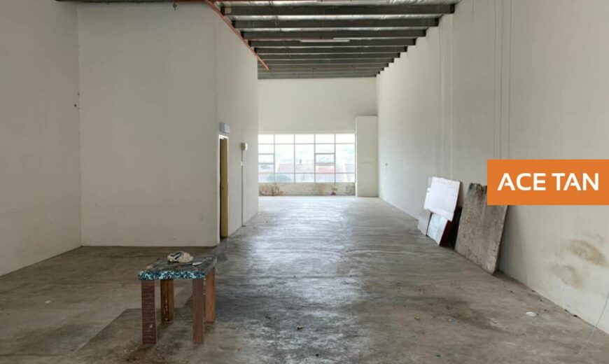 Johor Jaya – 3 Storey Shop Lot – FOR RENT Johor Jaya – 3 Storey Shop Lot – FOR RENT