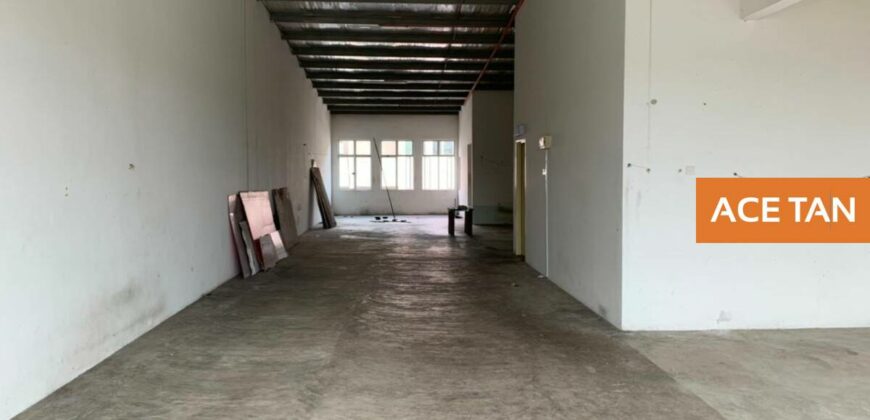 Johor Jaya – 3 Storey Shop Lot – FOR RENT Johor Jaya – 3 Storey Shop Lot – FOR RENT