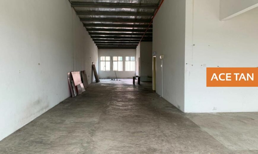 Johor Jaya – 3 Storey Shop Lot – FOR RENT Johor Jaya – 3 Storey Shop Lot – FOR RENT