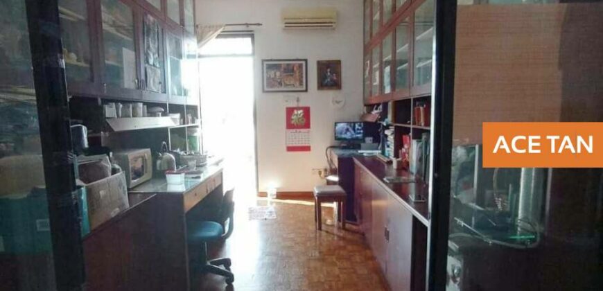 Taman Universiti – 2 Storey Corner Semi Detached – FOR SALE Taman Universiti – 2 Storey Corner Semi Detached – FOR SALE