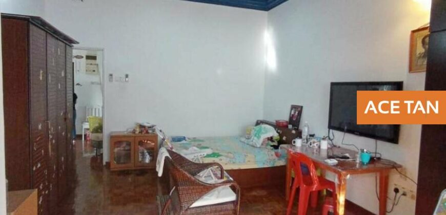 Taman Universiti – 2 Storey Corner Semi Detached – FOR SALE Taman Universiti – 2 Storey Corner Semi Detached – FOR SALE