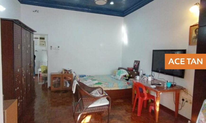 Taman Universiti – 2 Storey Corner Semi Detached – FOR SALE Taman Universiti – 2 Storey Corner Semi Detached – FOR SALE