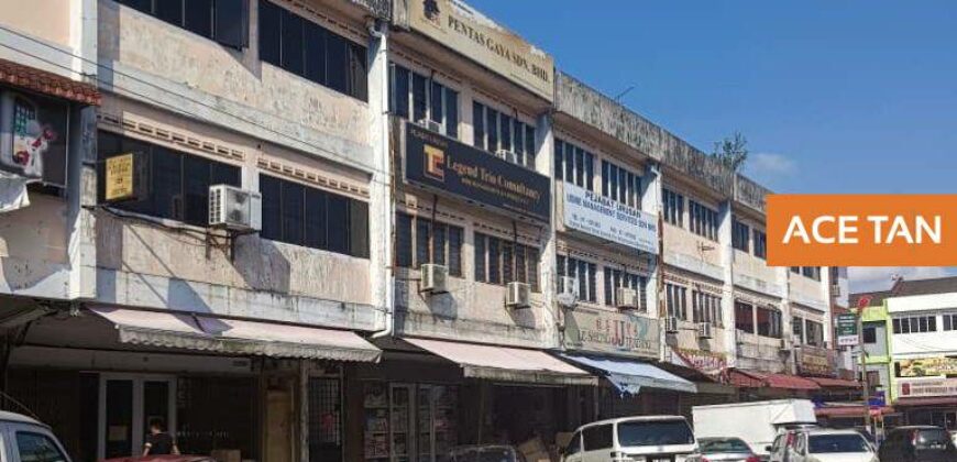 Johor Jaya – 3 Storey Shop Lot – FOR SALE Johor Jaya – 3 Storey Shop Lot – FOR SALE