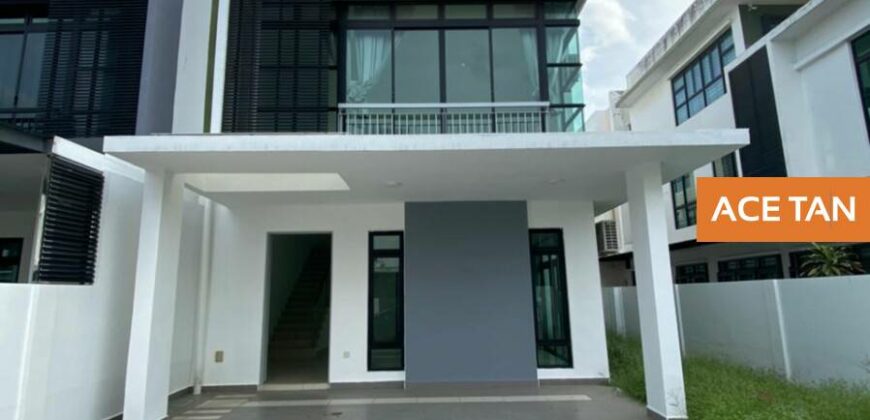 Mutiara Rini – 3 Storey Cluster House – FOR SALE Mutiara Rini – 3 Storey Cluster House – FOR SALE