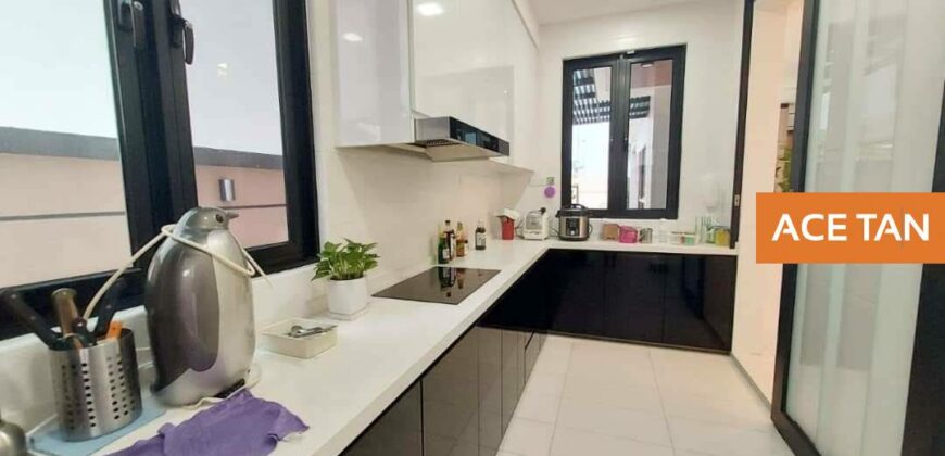Desa Tebrau – 3 Storey Semi Detached House – FOR SALE Desa Tebrau – 3 Storey Semi Detached House – FOR SALE