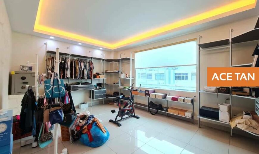 Taman Redang Lakeview 2 – 2 Storey SuperLink House – FOR SALE Taman Redang Lakeview 2 – 2 Storey SuperLink House – FOR SALE