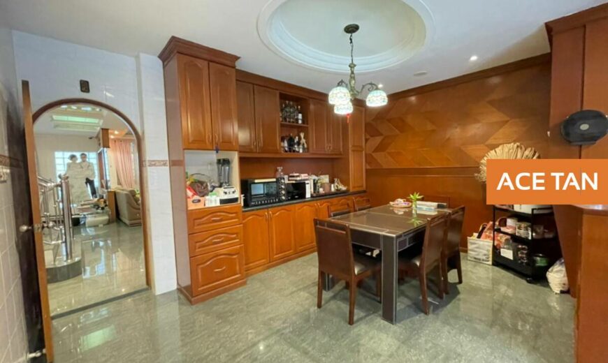 Taman Molek – 2 Storey SuperLink House – FOR SALE Taman Molek – 2 Storey SuperLink House – FOR SALE