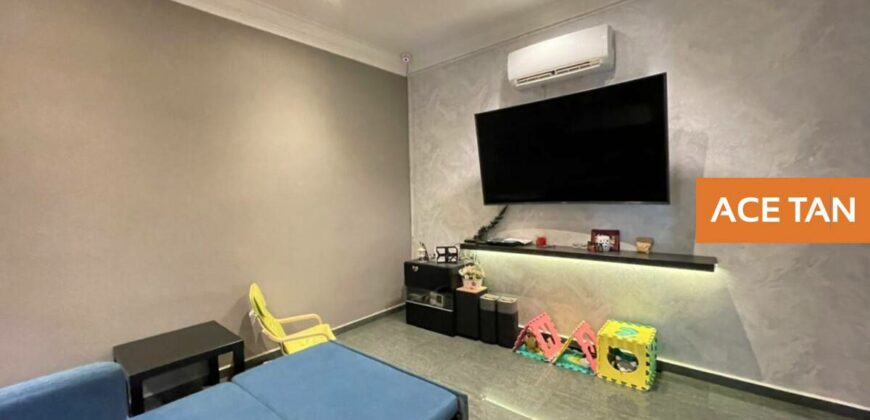 Taman Molek – 2 Storey SuperLink House – FOR SALE
