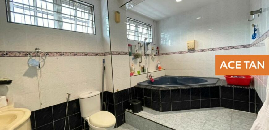 Taman Molek – 2 Storey SuperLink House – FOR SALE