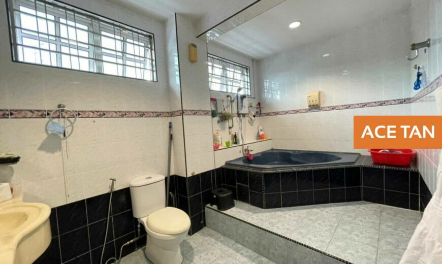 Taman Molek – 2 Storey SuperLink House – FOR SALE Taman Molek – 2 Storey SuperLink House – FOR SALE