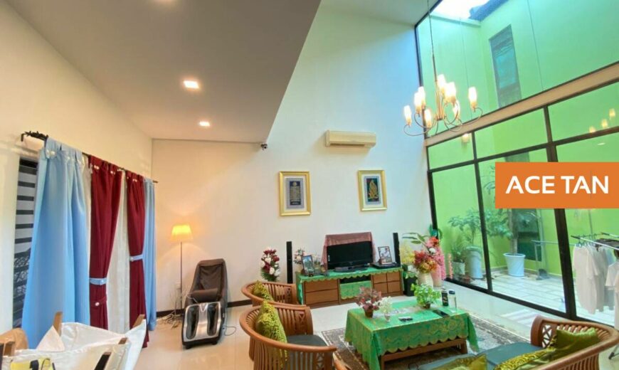 Taman Laguna – 2 Storey SuperLink House – FOR SALE Taman Laguna – 2 Storey SuperLink House – FOR SALE