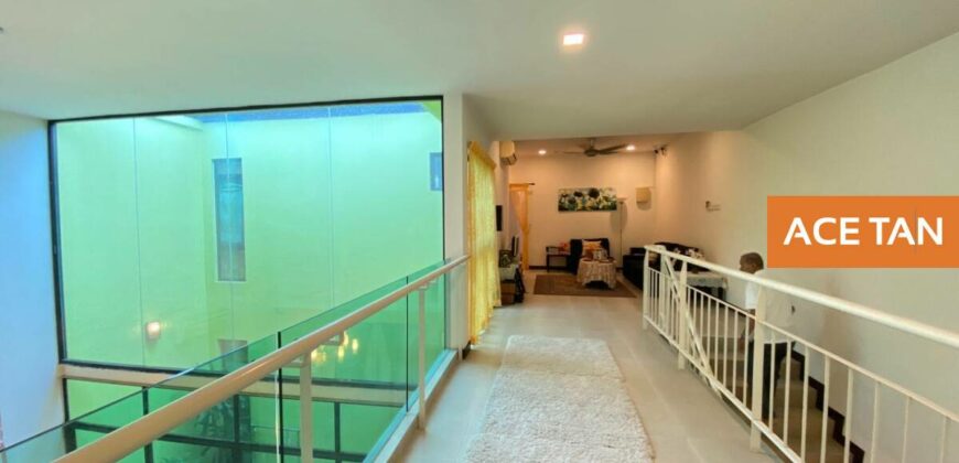 Taman Laguna – 2 Storey SuperLink House – FOR SALE Taman Laguna – 2 Storey SuperLink House – FOR SALE