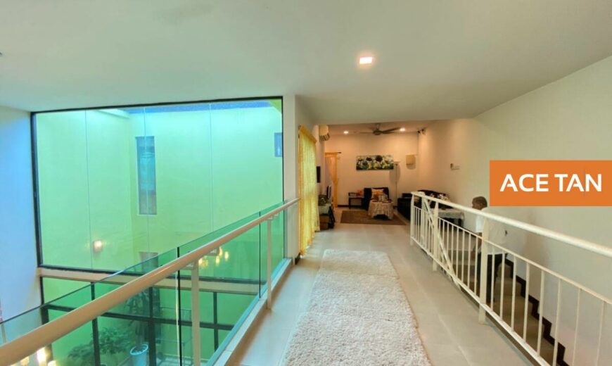 Taman Laguna – 2 Storey SuperLink House – FOR SALE Taman Laguna – 2 Storey SuperLink House – FOR SALE