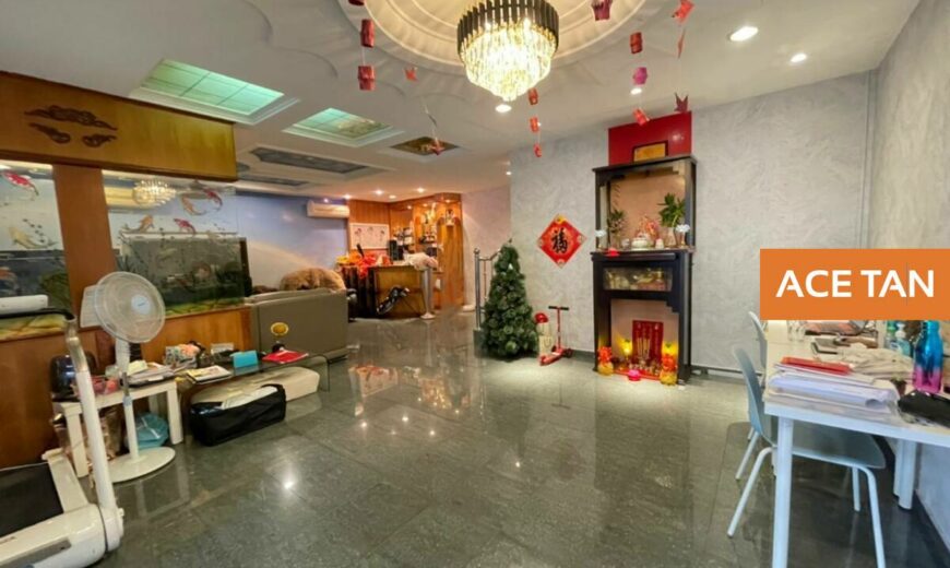 Taman Molek – 2 Storey SuperLink House – FOR SALE Taman Molek – 2 Storey SuperLink House – FOR SALE