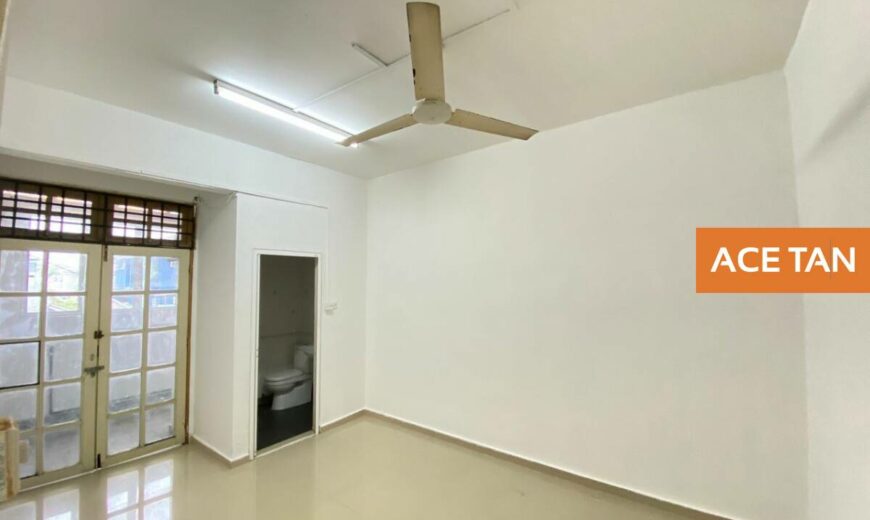 Taman Suria – 3 Storey Terrace House – FOR SALE Taman Suria – 3 Storey Terrace House – FOR SALE