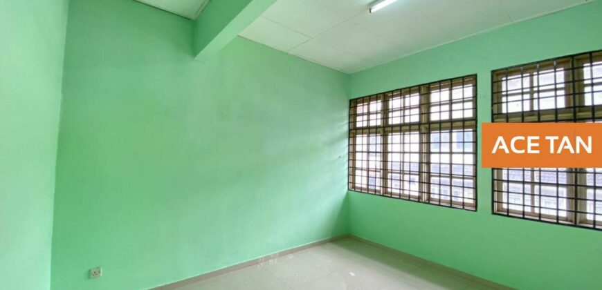Taman Suria – 3 Storey Terrace House – FOR SALE Taman Suria – 3 Storey Terrace House – FOR SALE