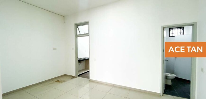 Setia Tropika – 2 Storey SuperLink House – FOR SALE Setia Tropika – 2 Storey SuperLink House – FOR SALE