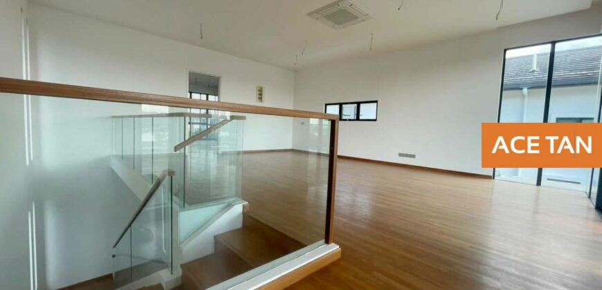 Senibong Cove – 3 Storey Bungalow – FOR SALE Senibong Cove – 3 Storey Bungalow – FOR SALE