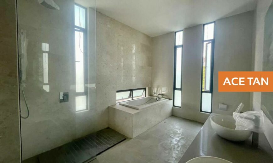 Senibong Cove – 3 Storey Bungalow – FOR SALE Senibong Cove – 3 Storey Bungalow – FOR SALE