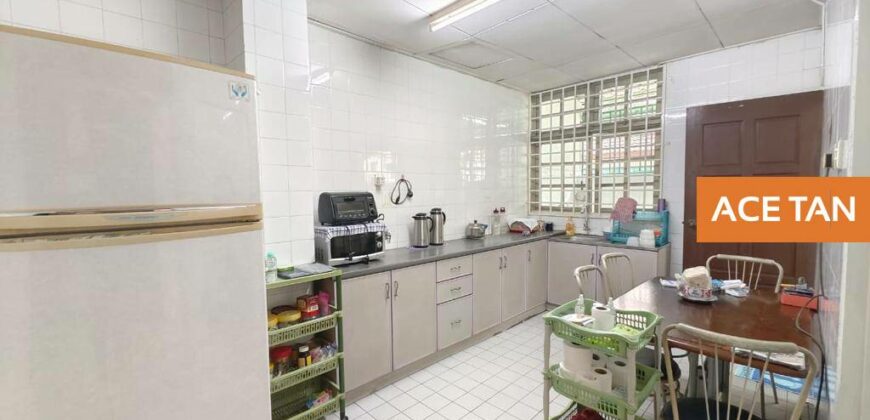 Taman Suria – 3 Storey Terrace House – FOR SALE Taman Suria – 3 Storey Terrace House – FOR SALE