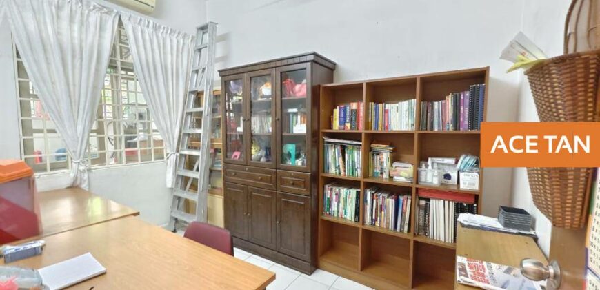 Taman Suria – 3 Storey Terrace House – FOR SALE Taman Suria – 3 Storey Terrace House – FOR SALE