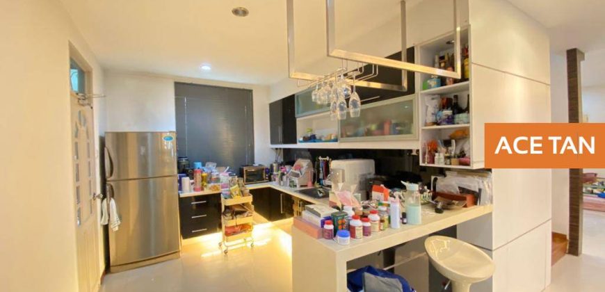 Mount Austin – 2 Storey Link Bungalow – FOR SALE Mount Austin – 2 Storey Link Bungalow – FOR SALE