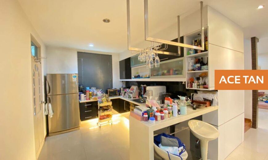 Mount Austin – 2 Storey Link Bungalow – FOR SALE Mount Austin – 2 Storey Link Bungalow – FOR SALE